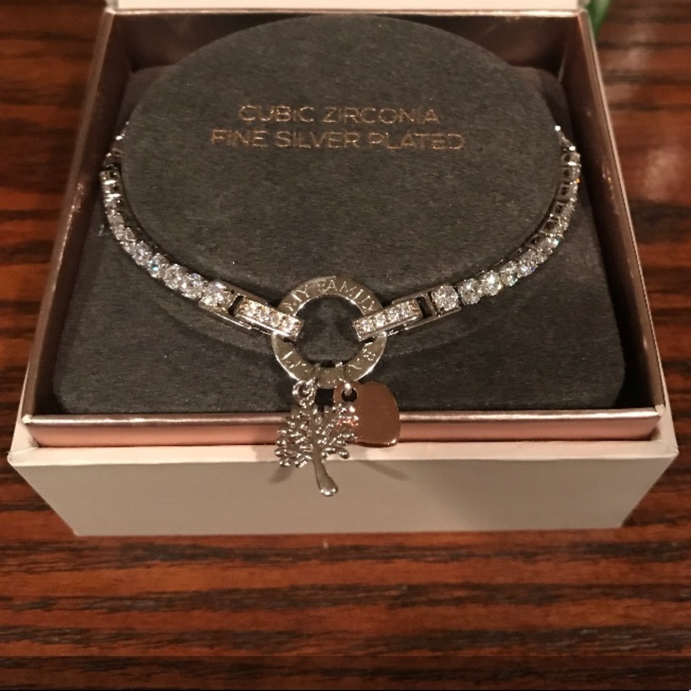 Charm bracelet